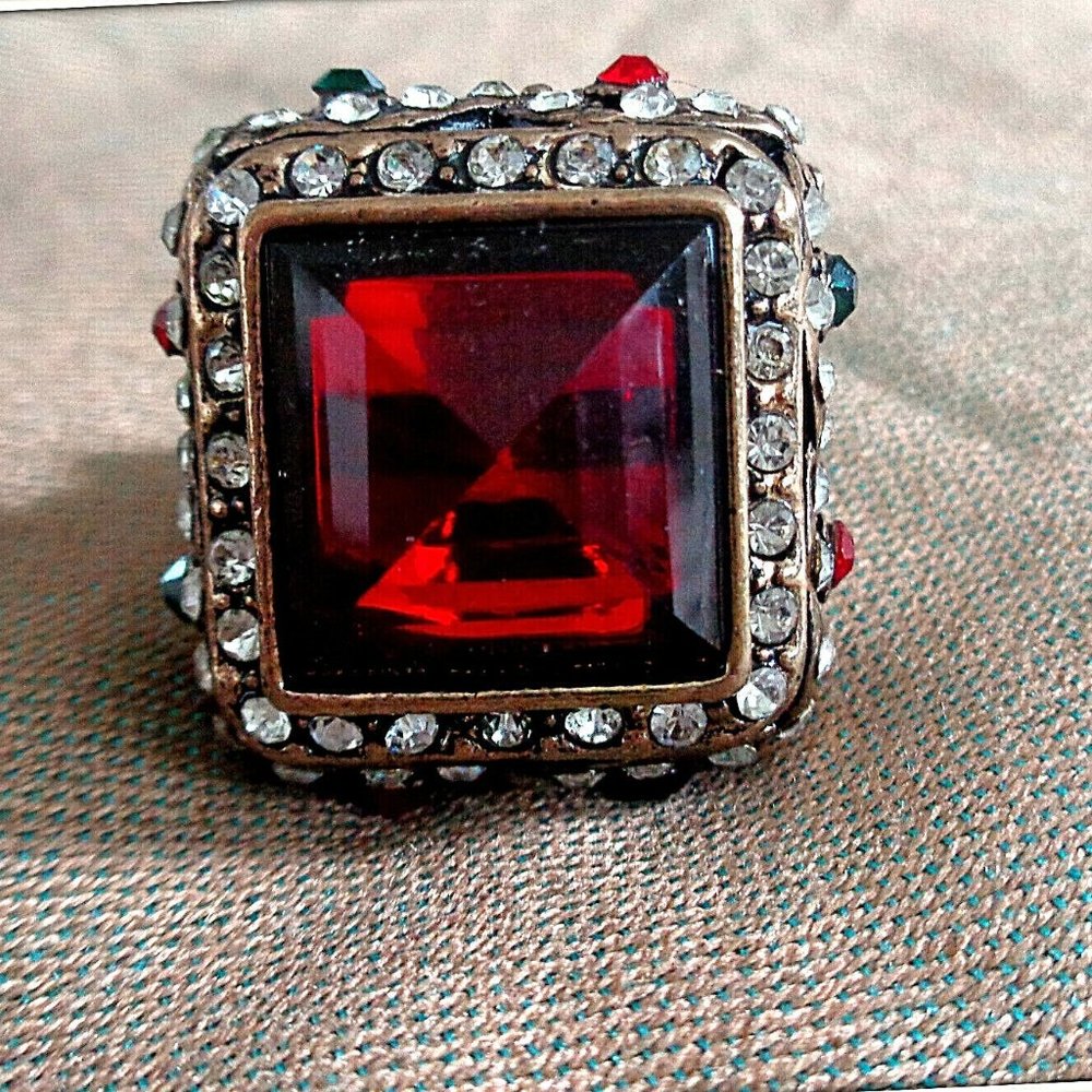 ART DECOR VICTORIAN RUBY RED RING HAND CRAFTED ANTIQUE GOLD F LADY'S SIZE 9